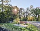 Neue Bank mit Fahrradbügel am Meierskamp/Waller Damm © Hübotter