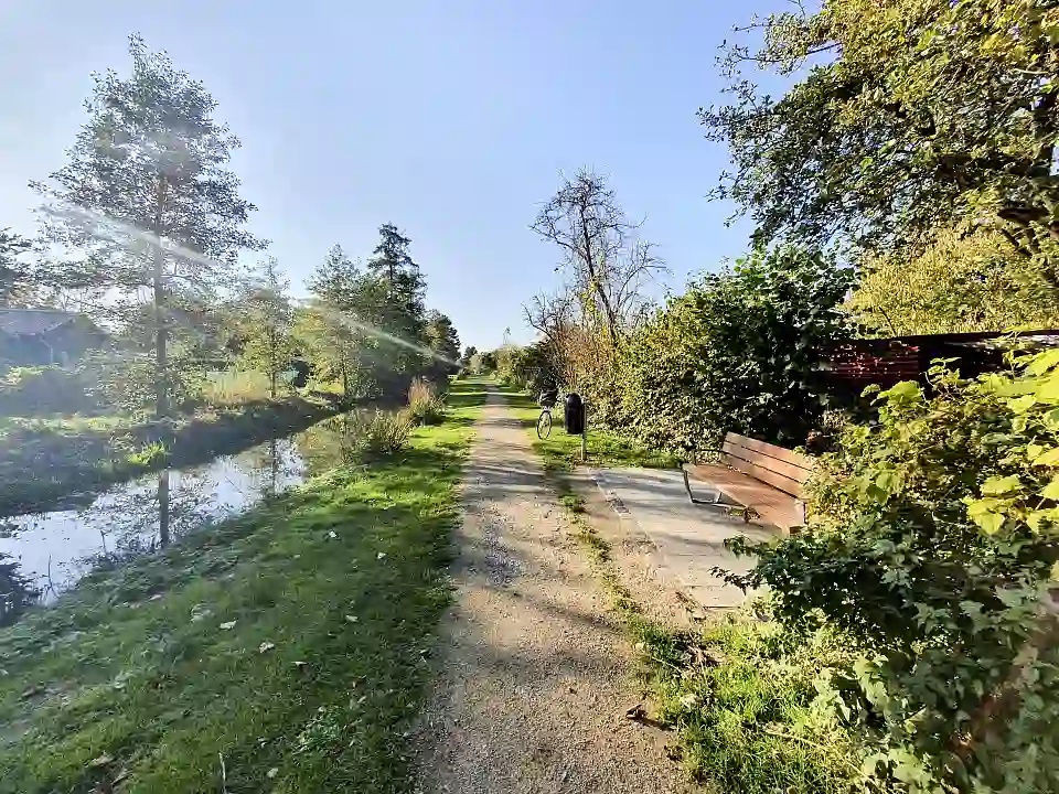 Neue B&auml;nke (3) &copy; H&uuml;botter