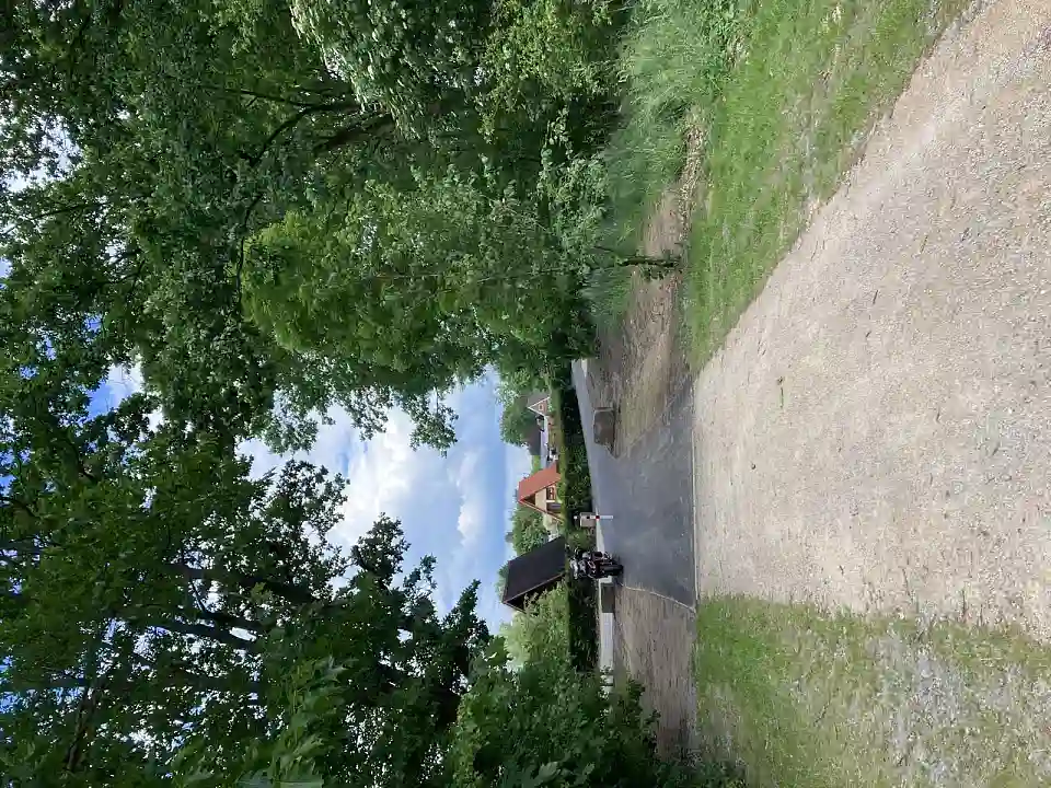 &Uuml;bergang zum Lucie-Flechtman-Weg