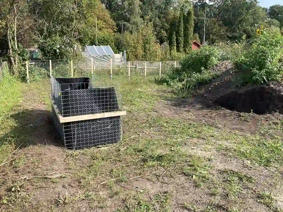 Das erste Hochbeet steht